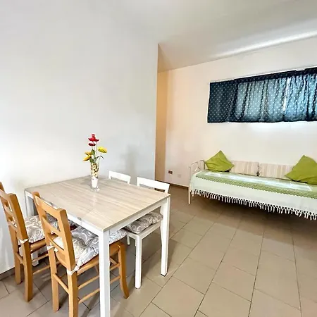 Vittoria Apartment Tirrenia