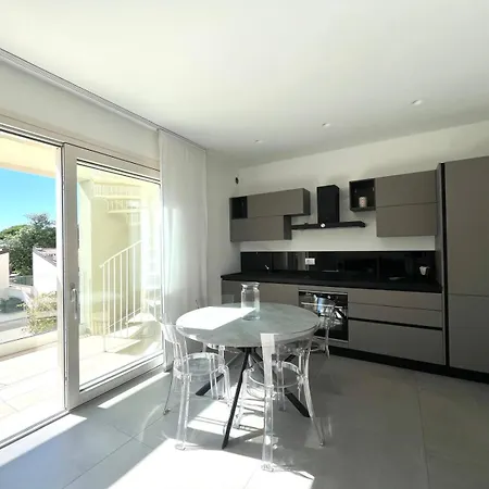Vittoria Apartment Tirrenia
