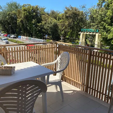 Vittoria Apartment Tirrenia